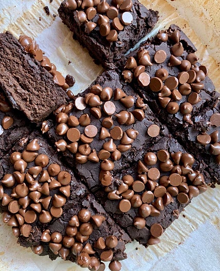 3 Ingredient protein Brownies - lilsipper