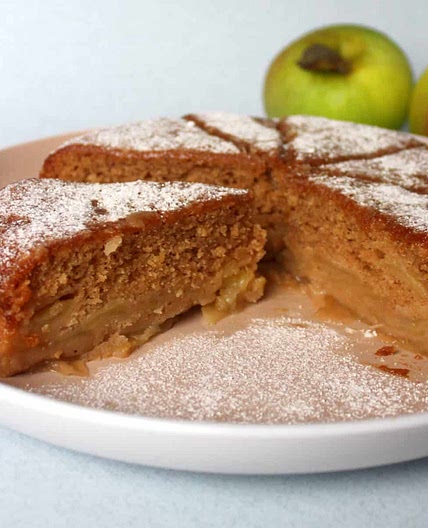 Vegan Russian Apple Cake (Apple Sharlotka, Шарлотка)