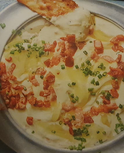 Cheesy Loaded dip 