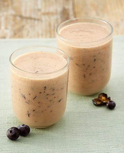 Blueberry and banana smoothie