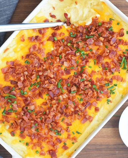 Loaded Mashed Potatoes Are Filled With Cheesy, Bacon-y Goodness