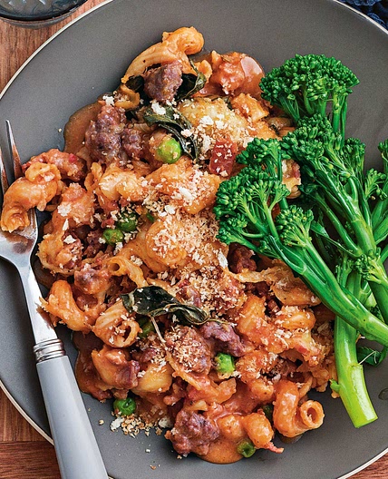 Italian sausage and cheesy tomato macaroni