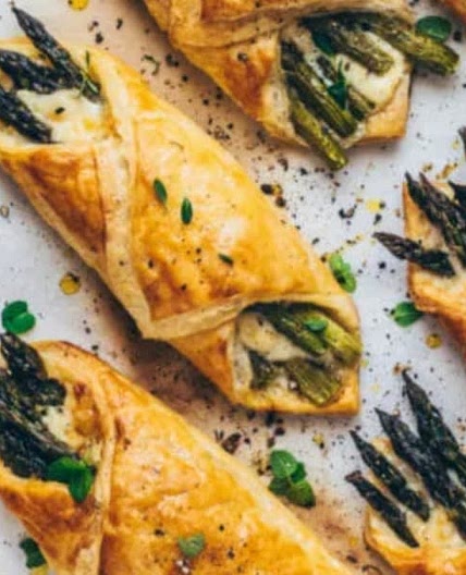 Asparagus and Cheese Puff Pastry Bundles - Bianca Zapatka