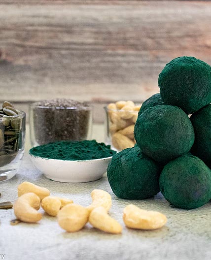 Spirulina Energy Balls, Immune Boosting with Cacao