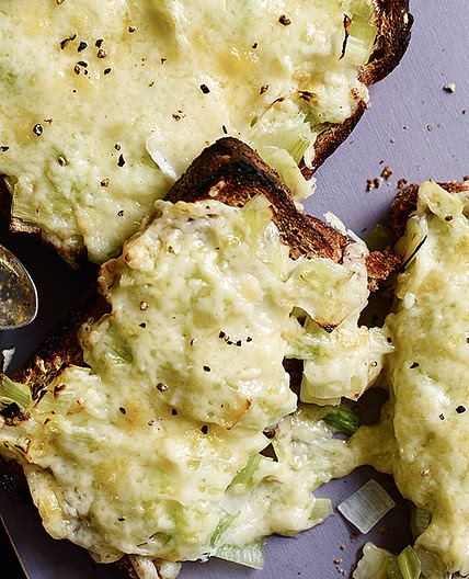 Cheesy leek and mustard toasts