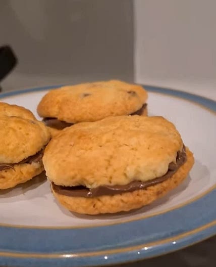 Nutella filled cookies