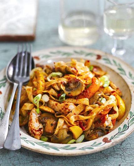 Easy chicken and pepper pasta