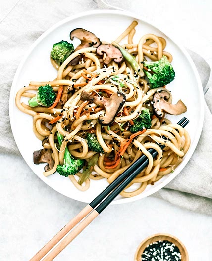 Spicy Udon Noodle Stir Fry With Shiitake Mushrooms