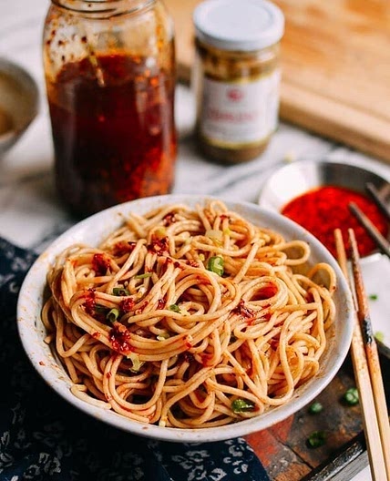 10-Minute Sesame Noodles Recipe (Ma Jiang Mian)