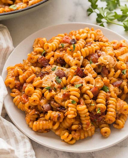 One Pot BBQ Chicken and Bacon Pasta