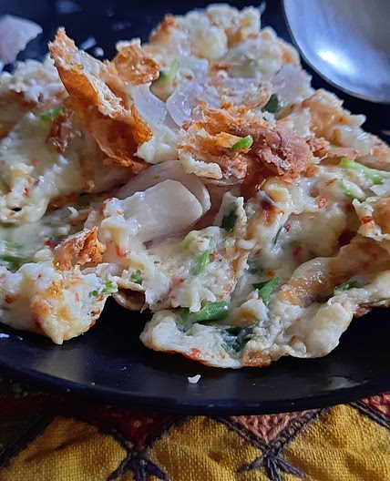 Spicy Indian Omelette with Cheese