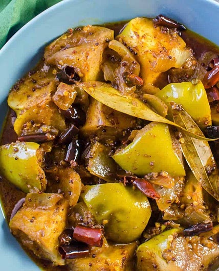 Sri Lankan Spicy Green Apple Curry
