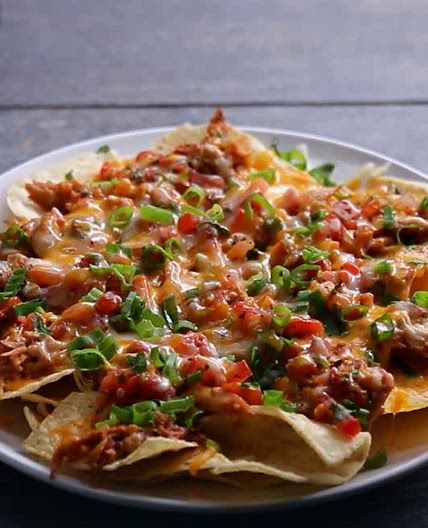 Microwave 4-minute BBQ Chicken Nachos