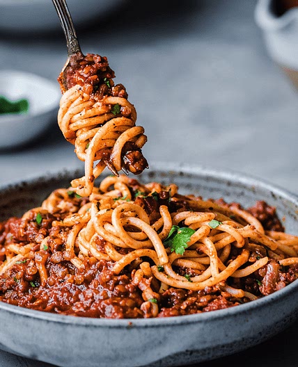 10-Ingredient Lentil Bolognese ( italian food )