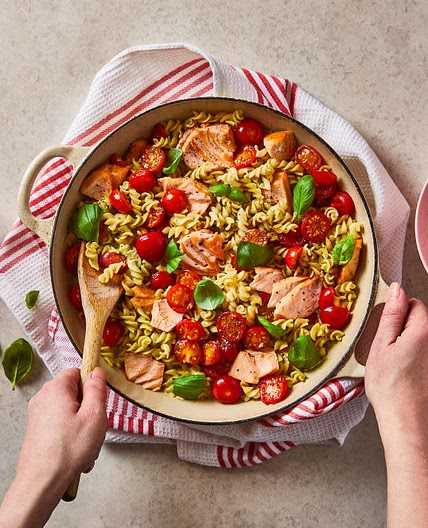 G - 10-minute Creamy Pesto Salmon Fusilli