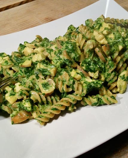 Spinach à la crème with fusilli