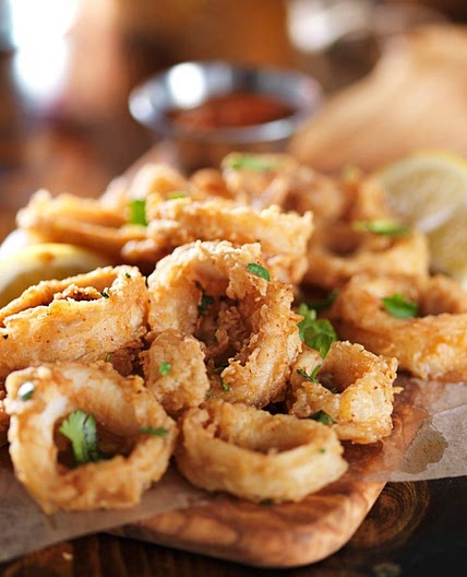 Calamari fritti: la ricetta per il secondo dorato e croccante