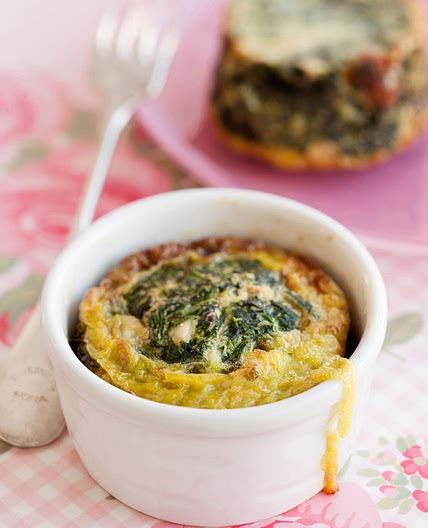 Frittatine con spinaci, uvetta e pinoli