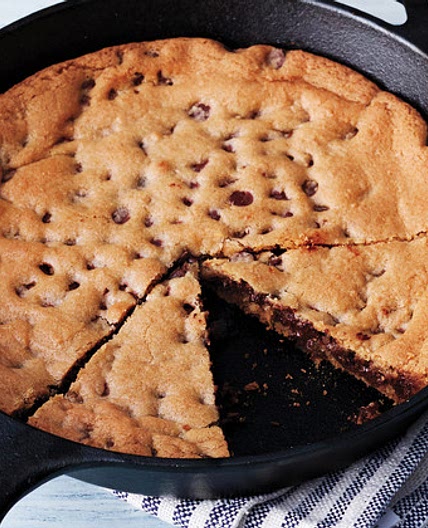 Skillet Chocolate Chip Cookie