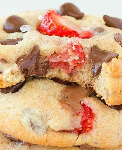 Biscuits aux fraises et chocolat noir