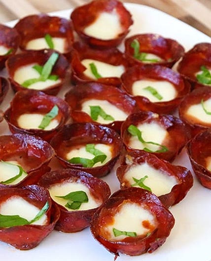 Bouchées de pizza de pepperoni pour la diète cétogène