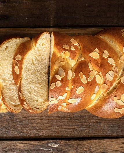 Tsoureki recipe (Traditional Greek Easter bread)