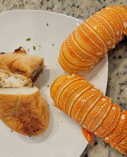 Best Maine Lobster Roll