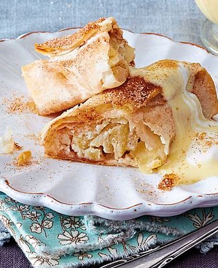 Mini-Apfelstrudel mit Marzipan & Vanillesoße