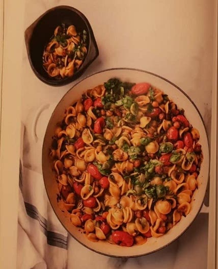 EENPANS-ORECCHIETTE PUTTANESCA