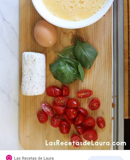 Omelette Tomato Spinach Goat Cheese