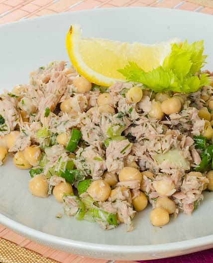 Chickpea and Tuna Salad - The Healthy Mummy