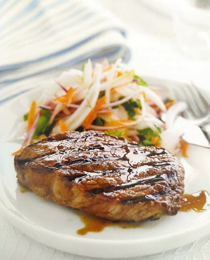 Teriyaki steak with fennel slaw