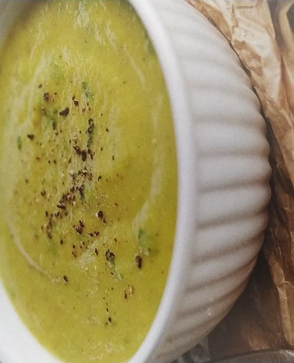 Spiced parsnip & cauliflower soup