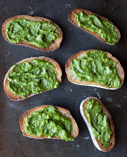 Vegan Pistachio Pesto + no food processor needed!