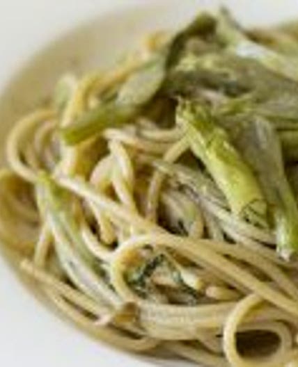 Spaghetti con Cicoria, Acciughe e Peperoncino