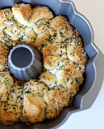 Recipe: Garlic Parmesan Monkey Bread - See Vanessa Craft