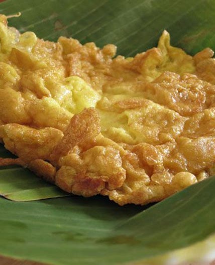 Thai-Style Omelet (Khai Jiao) Recipe