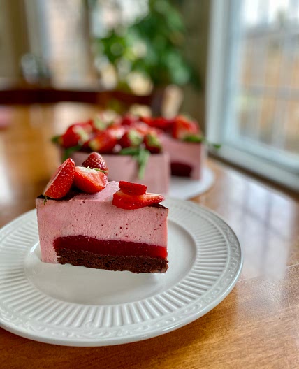 Strawberry & Chocolate mousse cake