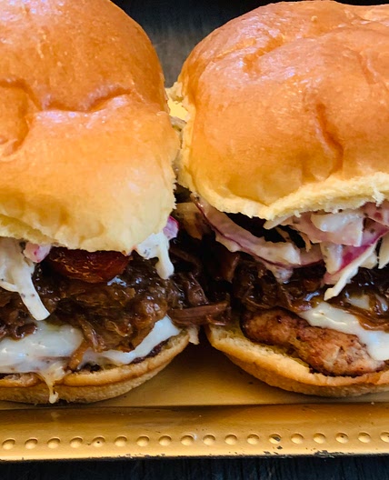 AUNTIE’S BBQ MESSY SAMMICH