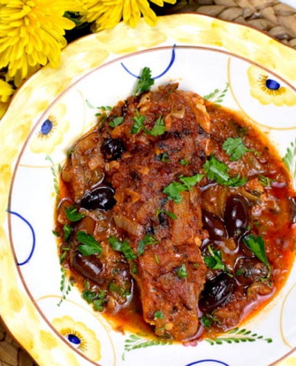 Psari Plaki - Greek Baked Fish with Onions & Tomatoes