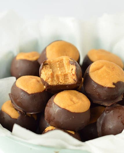 Keto No Bake Peanut Butter Balls