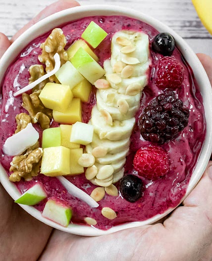 Mixed Berry & Sesame Milk Smoothie Bowl