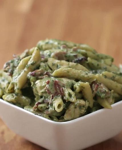 One-Pot Chicken Spinach Bacon Alfredo🥓