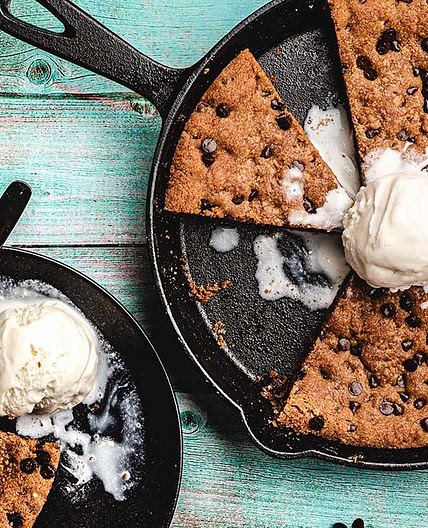 Vegan Salted Chocolate Chip Skillet Cookie à la Mode