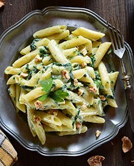 Pasta with Brie Cheese and Spinach