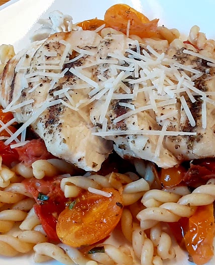 Grilled Cherry Tomato and Chicken Pasta