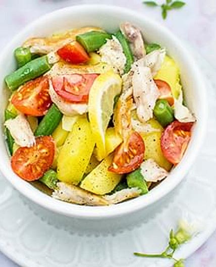 Vegetable Salad with Mackerel