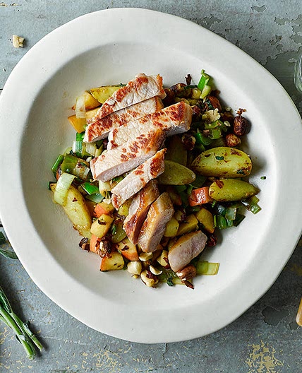 G - Pork, Sage & Hazelnuts