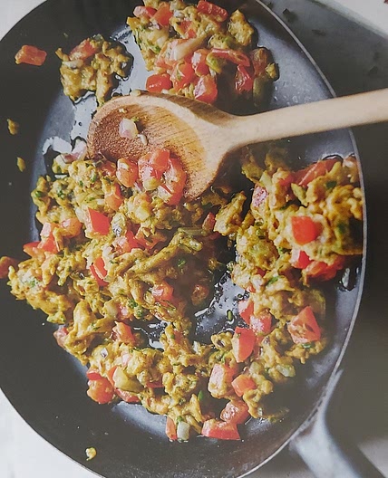 Spicy Scrambled Eggs