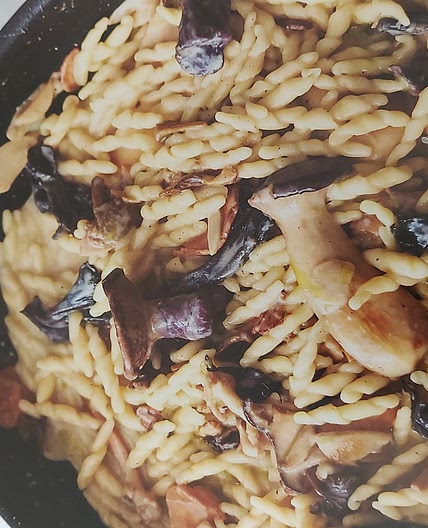GARLIC MUSHROOM PASTA
